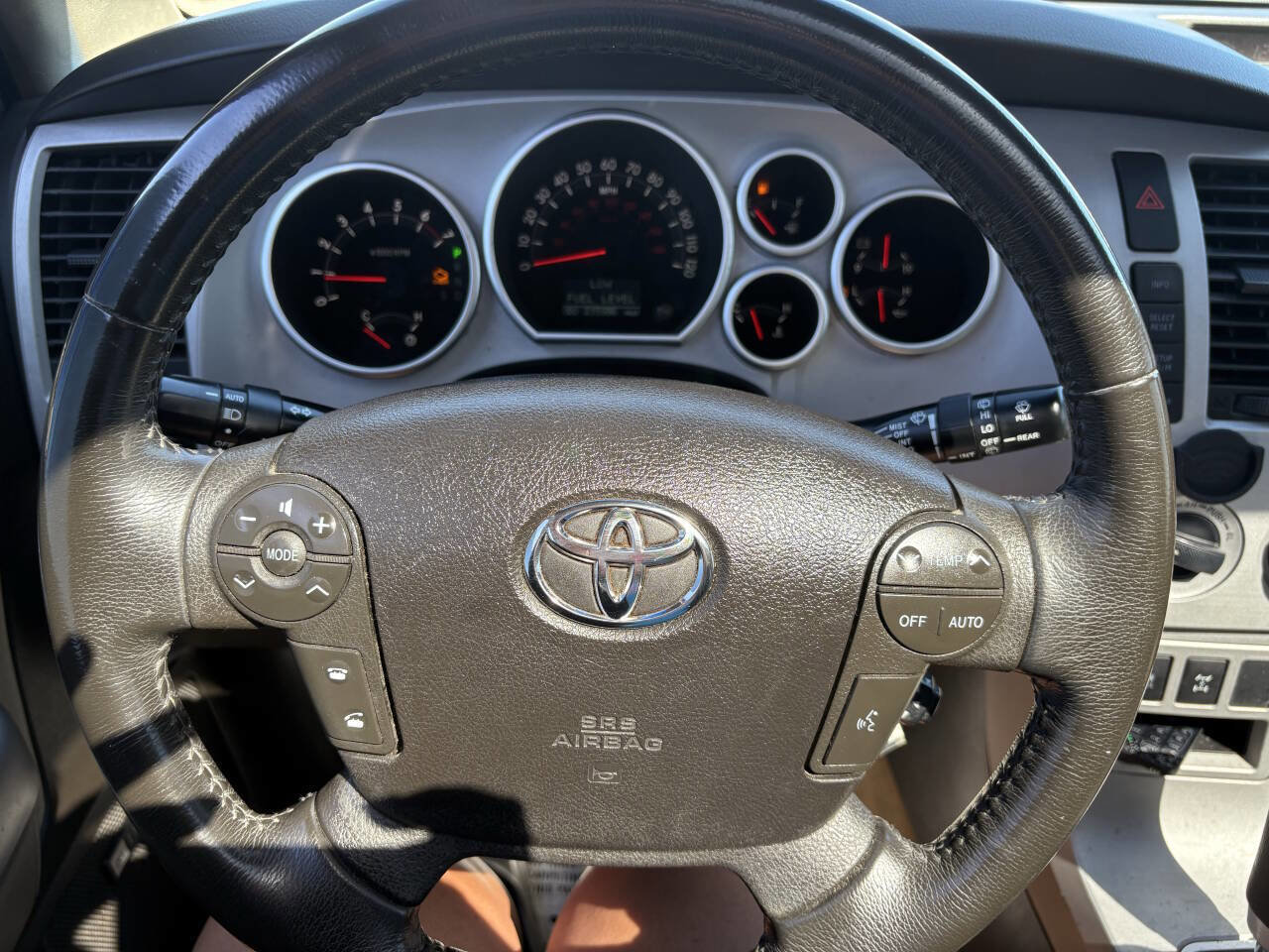 Used 2008 Toyota Sequoia Limited AWD/4WD image 28