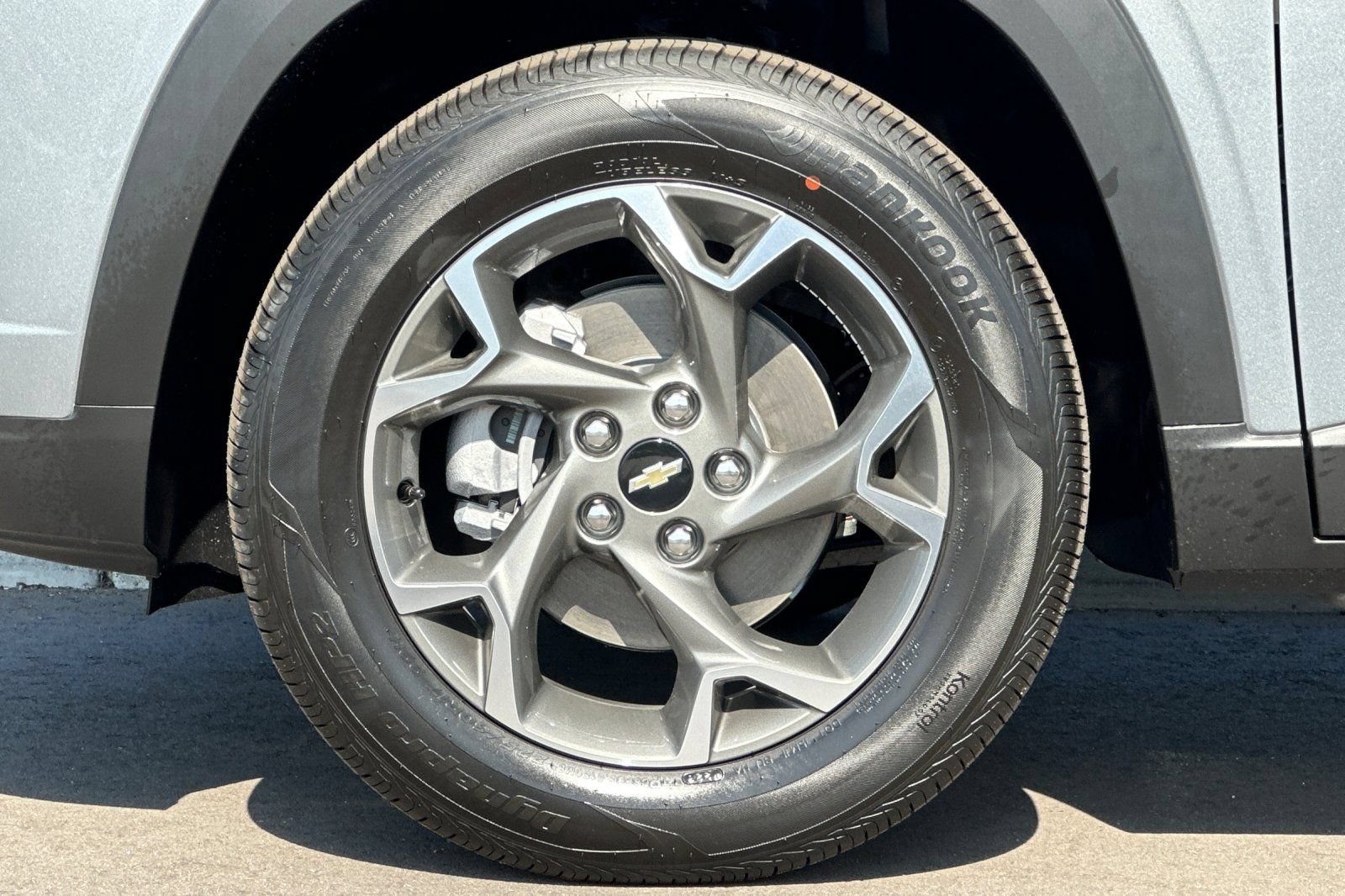 New 2026 Chevrolet Trax LT w/ Driver Confidence Package FWD image 25