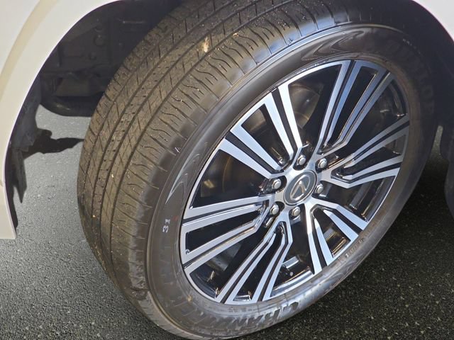 Used 2026 Lexus LX 600 4WD w/ Accessory Package (2T) image 36