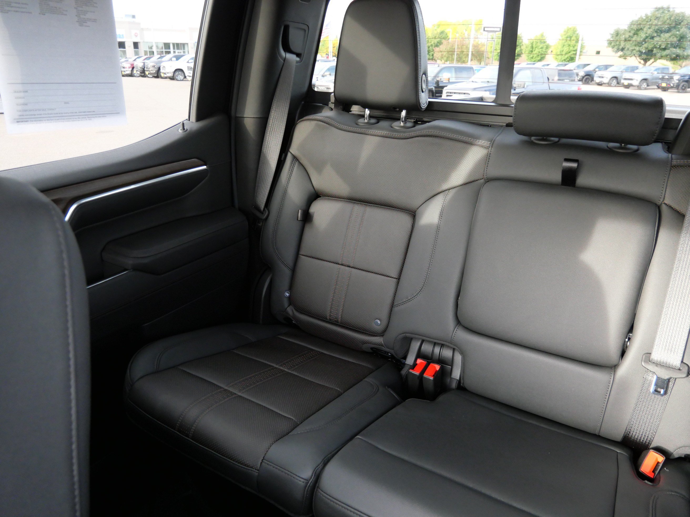 Used 2026 Chevrolet Silverado 1500 High Country AWD/4WD image 12