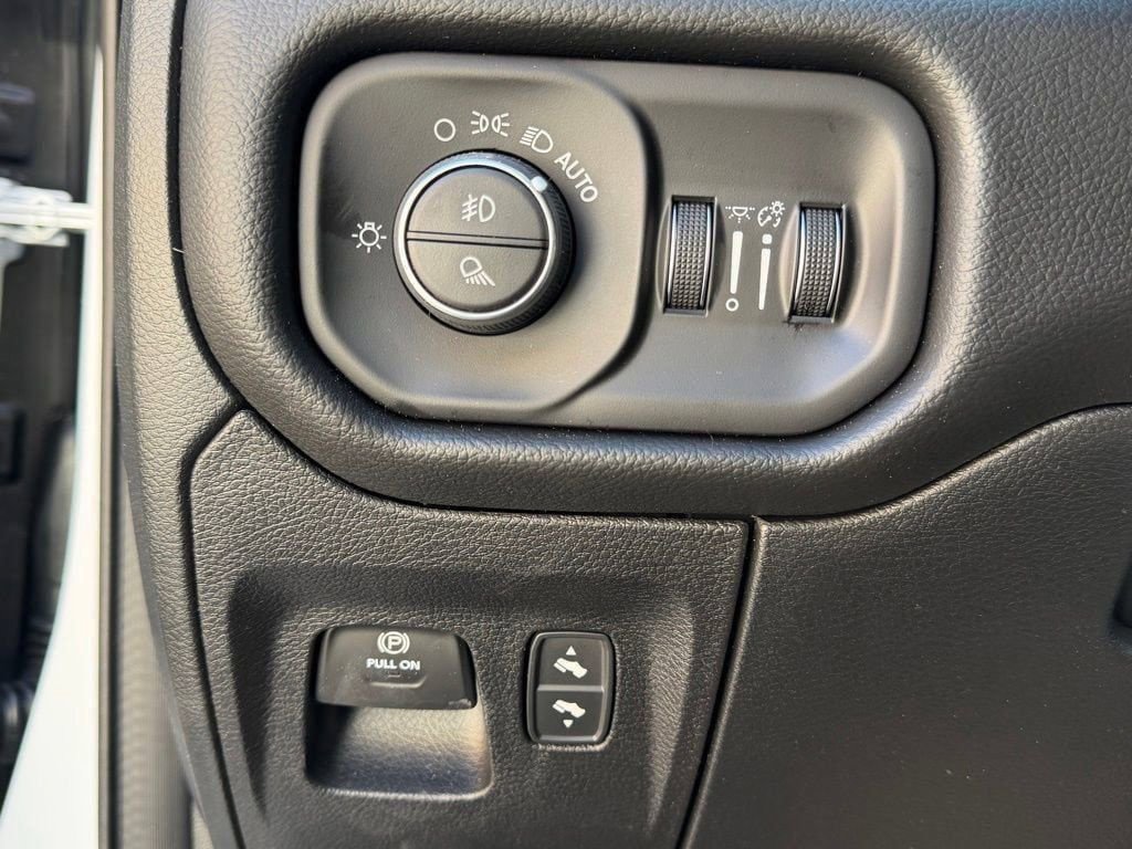 New 2026 RAM 1500 Big Horn AWD/4WD image 22