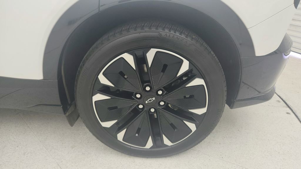 Certified 2024 Chevrolet Blazer EV RS image 29