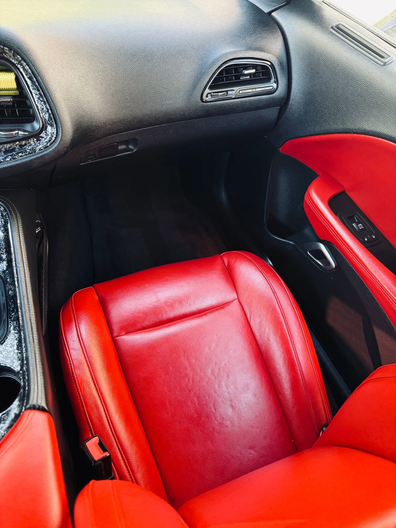 Used 2017 Dodge Challenger R/T RWD image 5