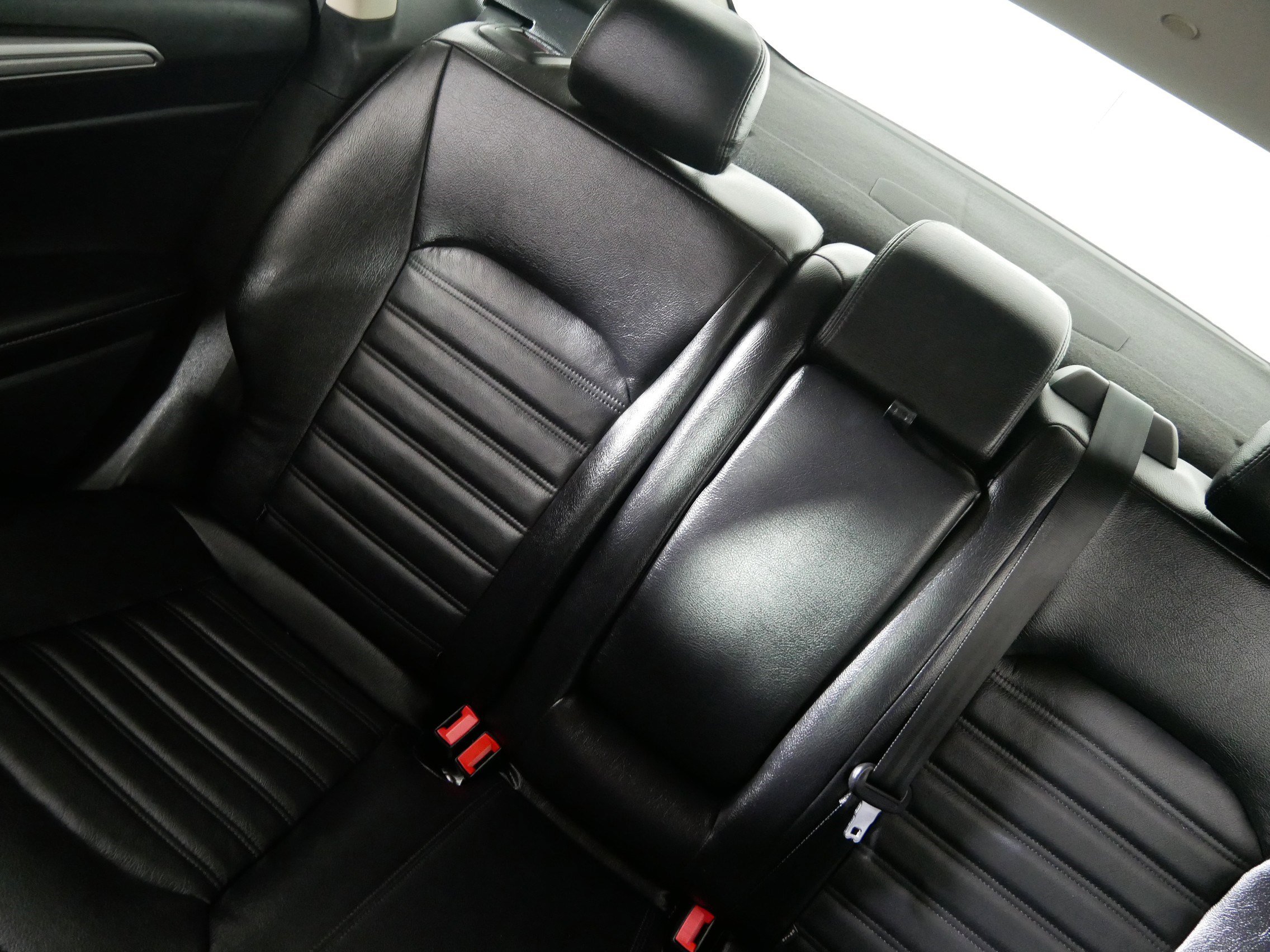 Used 2019 Ford Fusion SE image 12