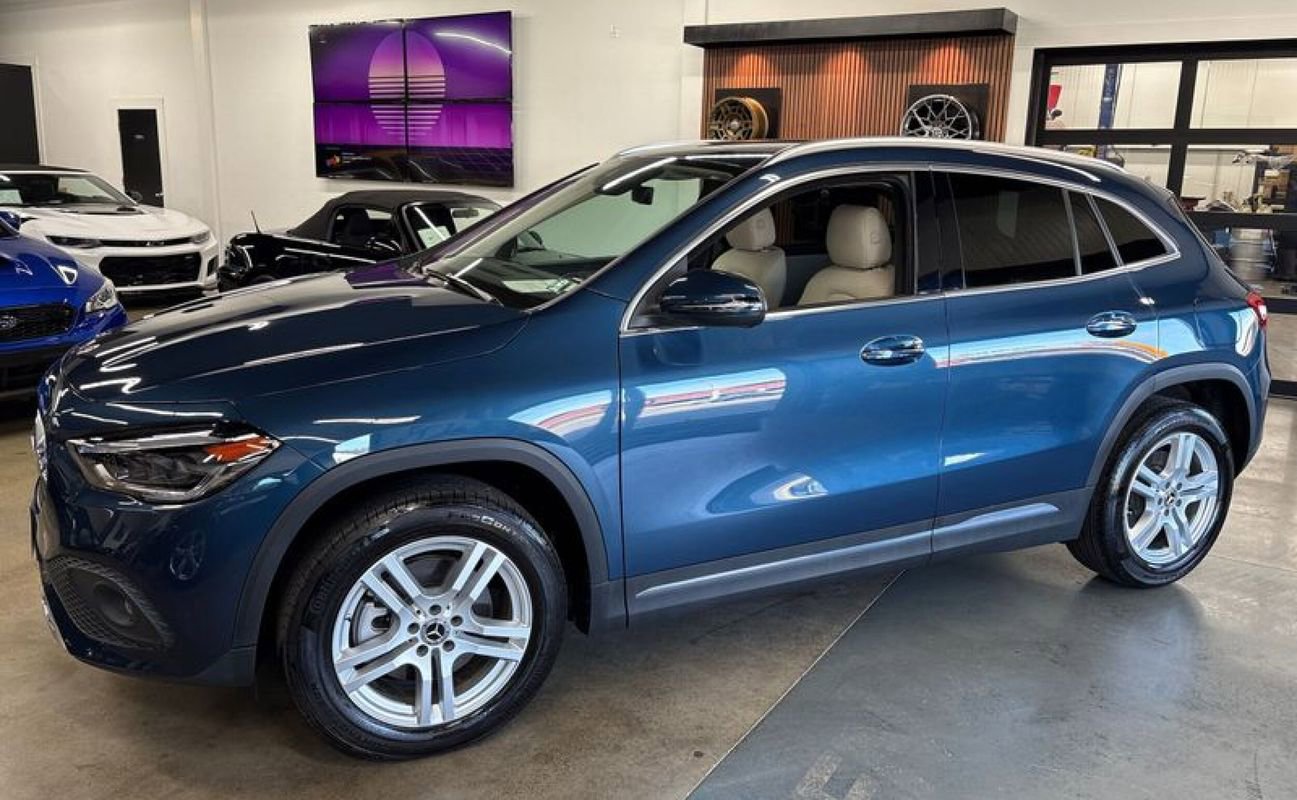 Used 2023 Mercedes-Benz GLA 250 4MATIC image 1