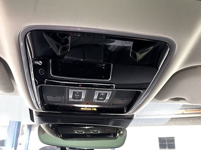 Used 2021 Land Rover Range Rover Velar S image 10