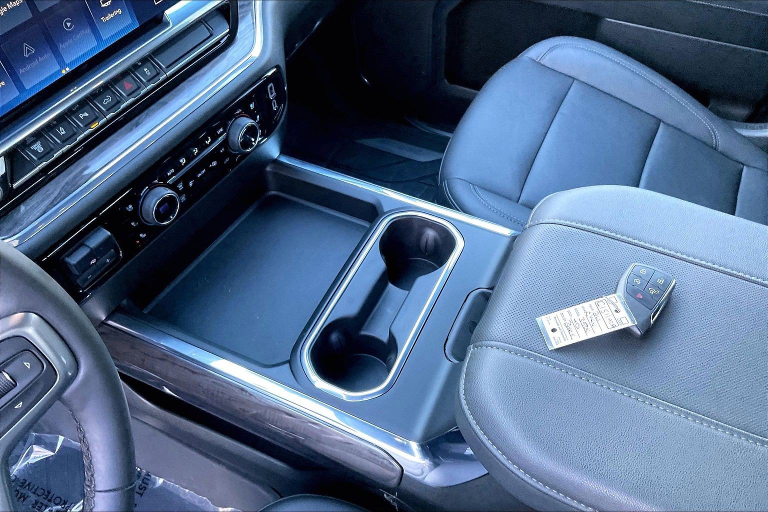 Used 2024 Chevrolet Silverado 3500 LTZ w/ LTZ Convenience Package image 17