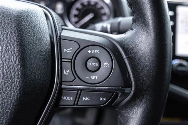 Used 2020 Toyota Camry XLE image 14