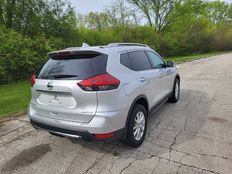 Used 2017 Nissan Rogue SV w/ SV Premium Package AWD/4WD image 7