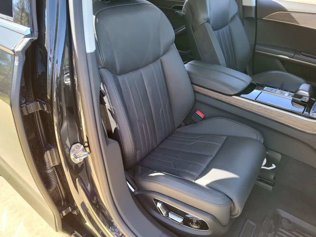 Used 2019 Audi A8 L 3.0T w/ Executive Package image 21
