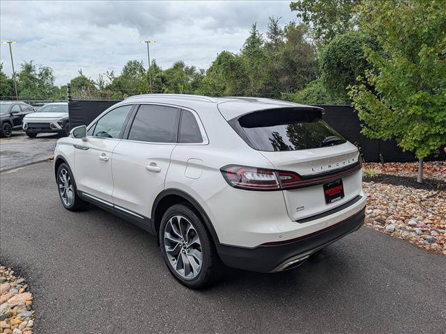 Used 2023 Lincoln Nautilus Reserve AWD/4WD image 3