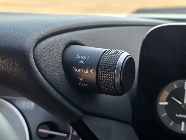 Certified 2023 Lexus ES 300h Ultra Luxury w/ Accessory Package (Z2) image 31