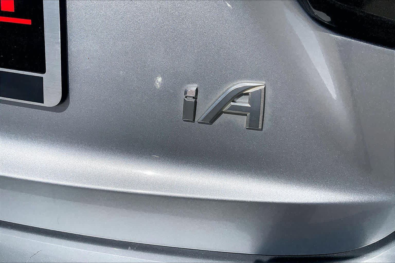 Used 2018 Toyota Yaris iA FWD image 10