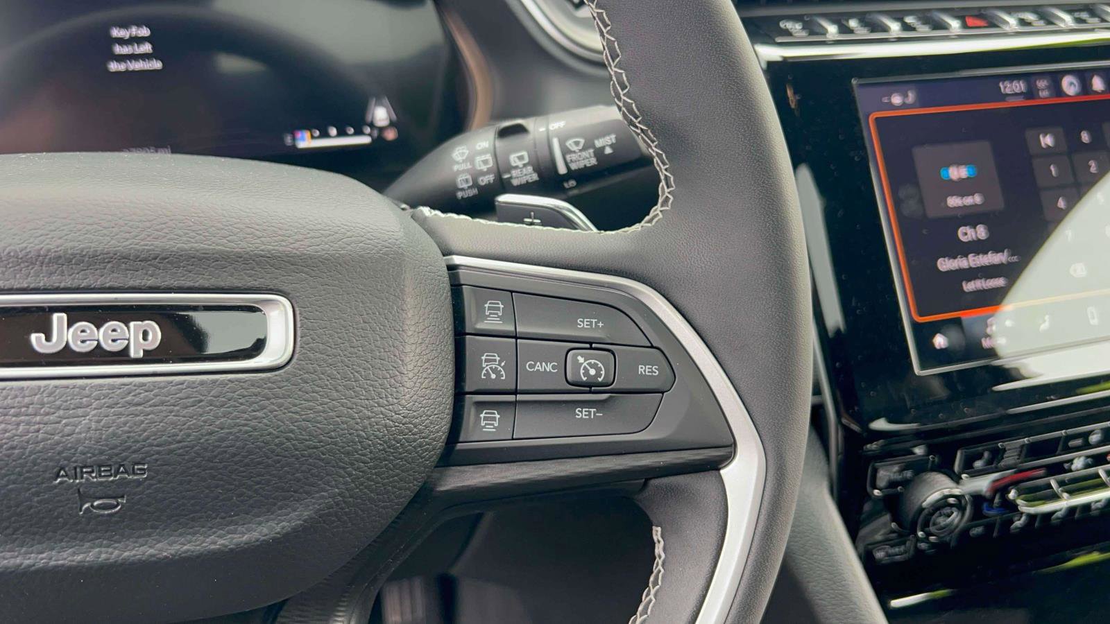 Used 2023 Jeep Grand Cherokee L Laredo AWD/4WD image 22