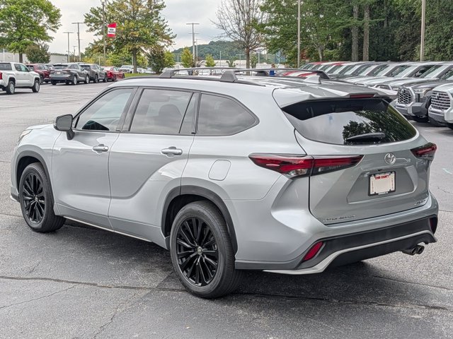 Used 2024 Toyota Highlander XSE AWD/4WD image 5