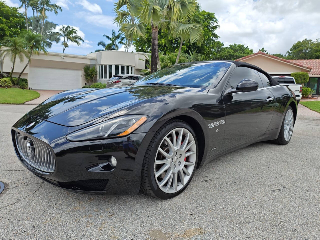 Used 2015 Maserati GranTurismo Convertible RWD image 21