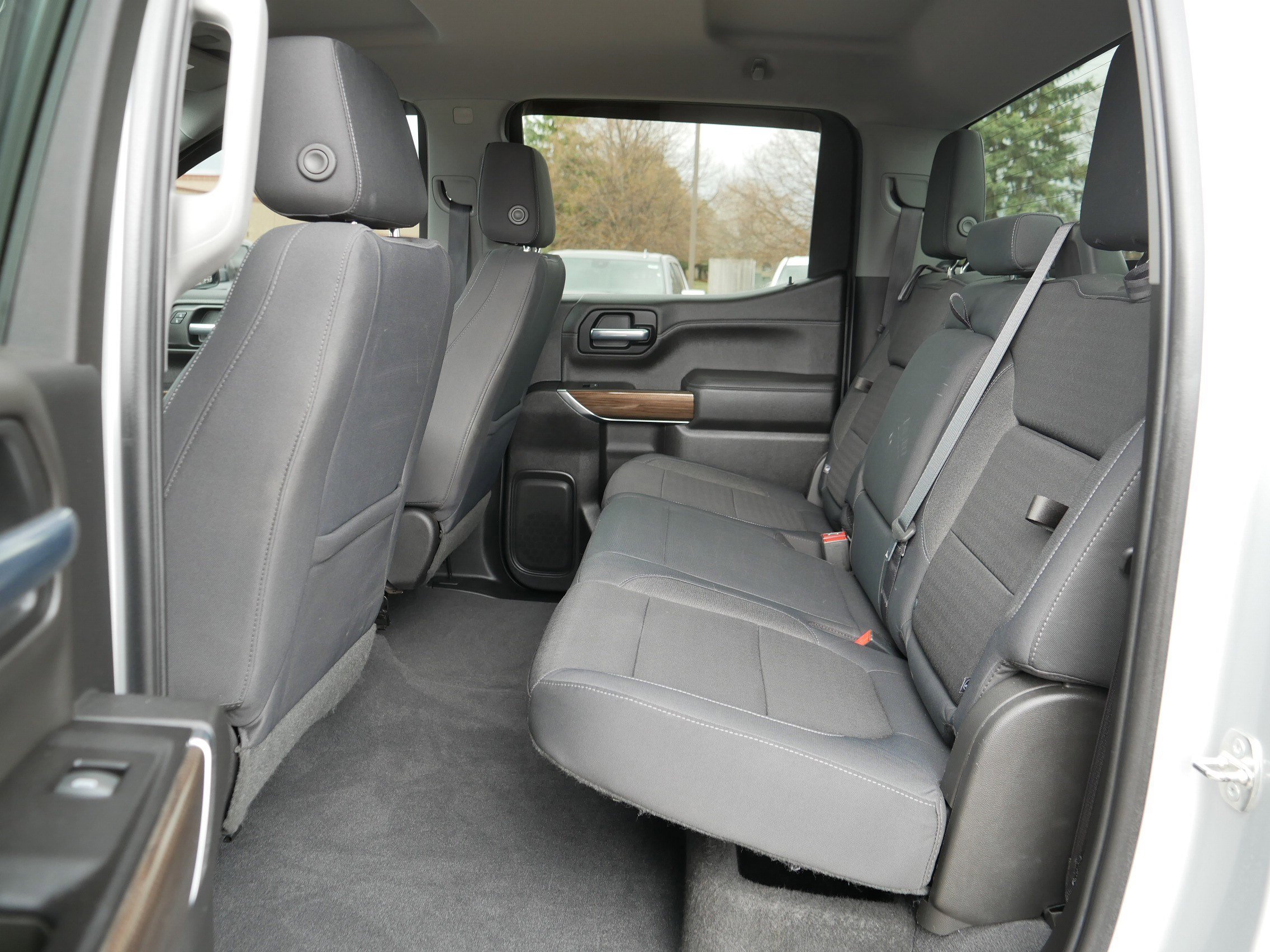 Used 2019 Chevrolet Silverado 1500 LT Trail Boss w/ Convenience Package AWD/4WD image 34