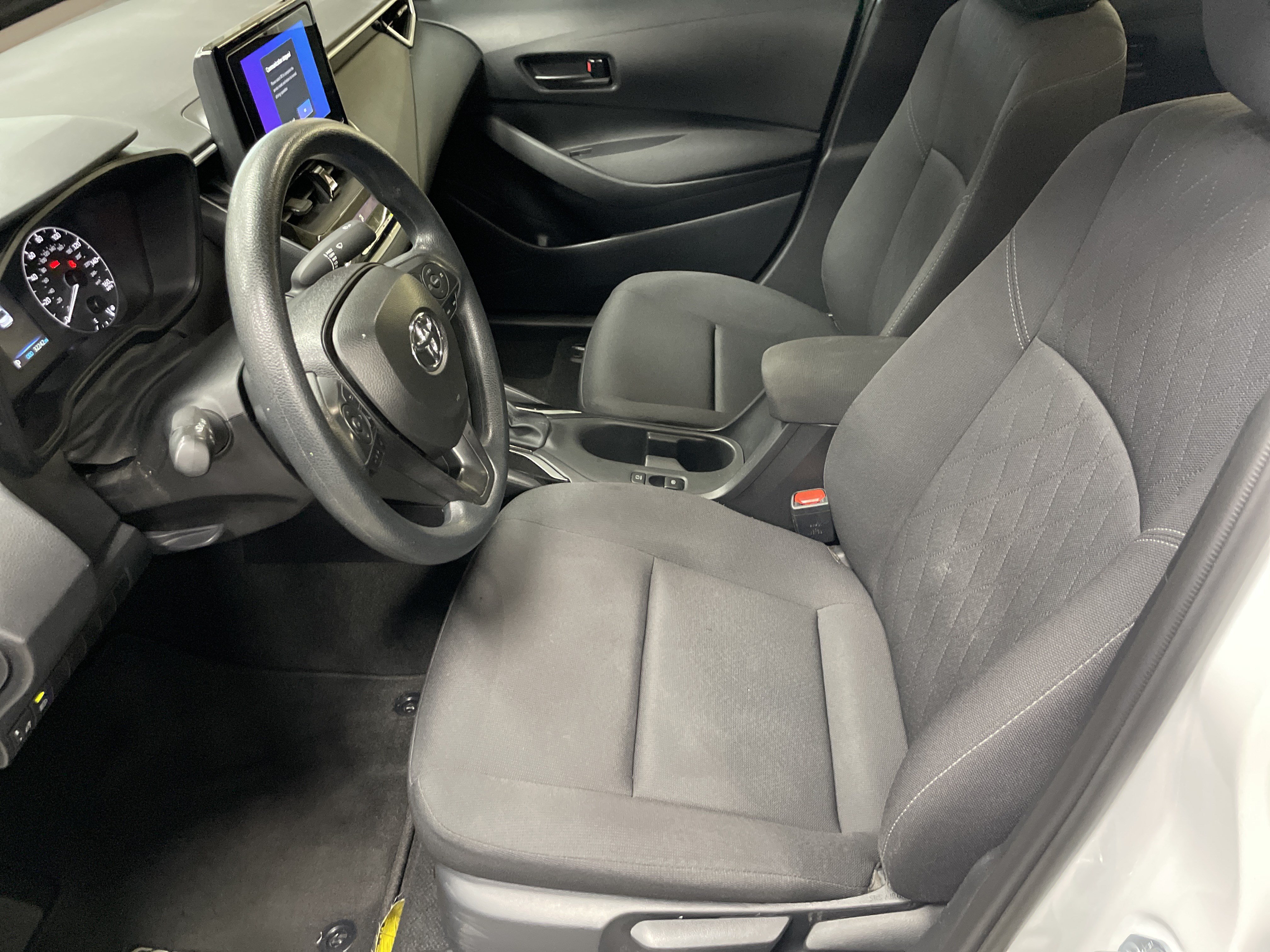 Certified 2025 Toyota Corolla LE FWD image 16