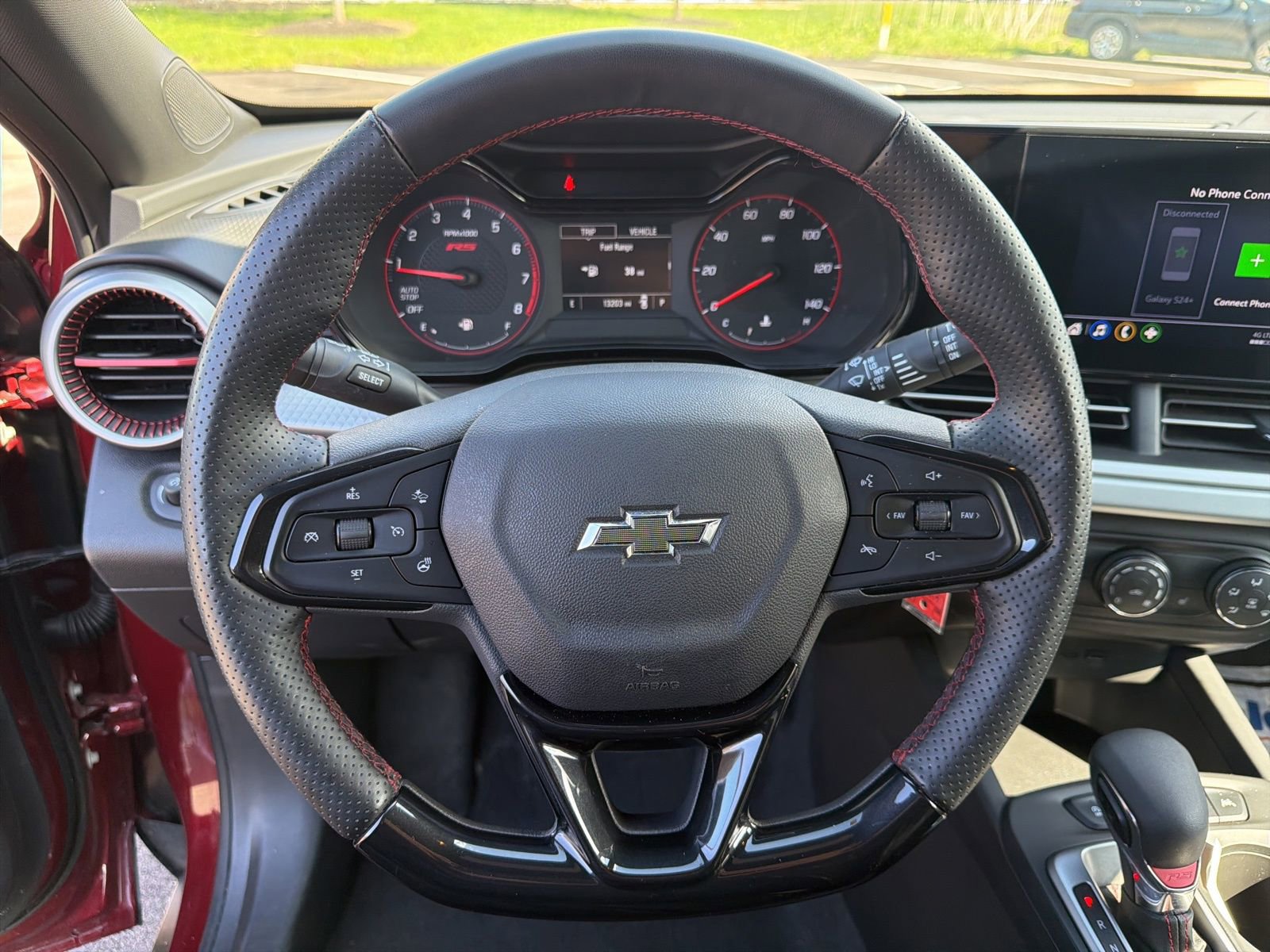 Used 2025 Chevrolet Trax RS image 12