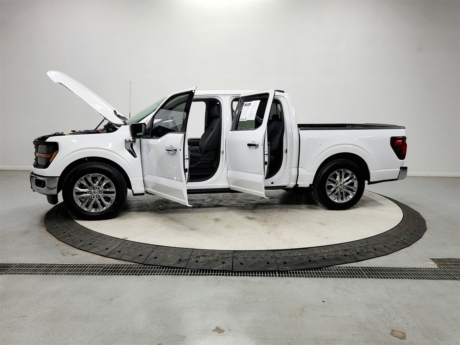 Used 2024 Ford F150 XLT w/ Equipment Group 302A MID image 12