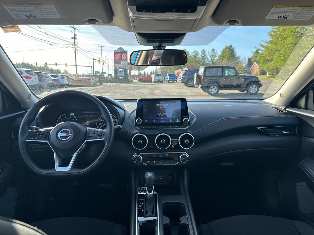 Used 2025 Nissan Sentra SV image 13