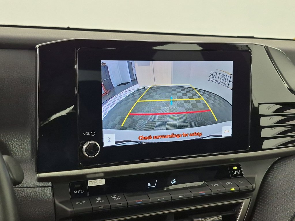 Used 2025 Toyota Camry SE FWD image 24