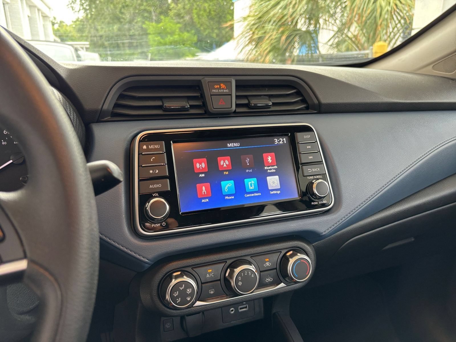 Used 2025 Nissan Versa SV FWD image 20
