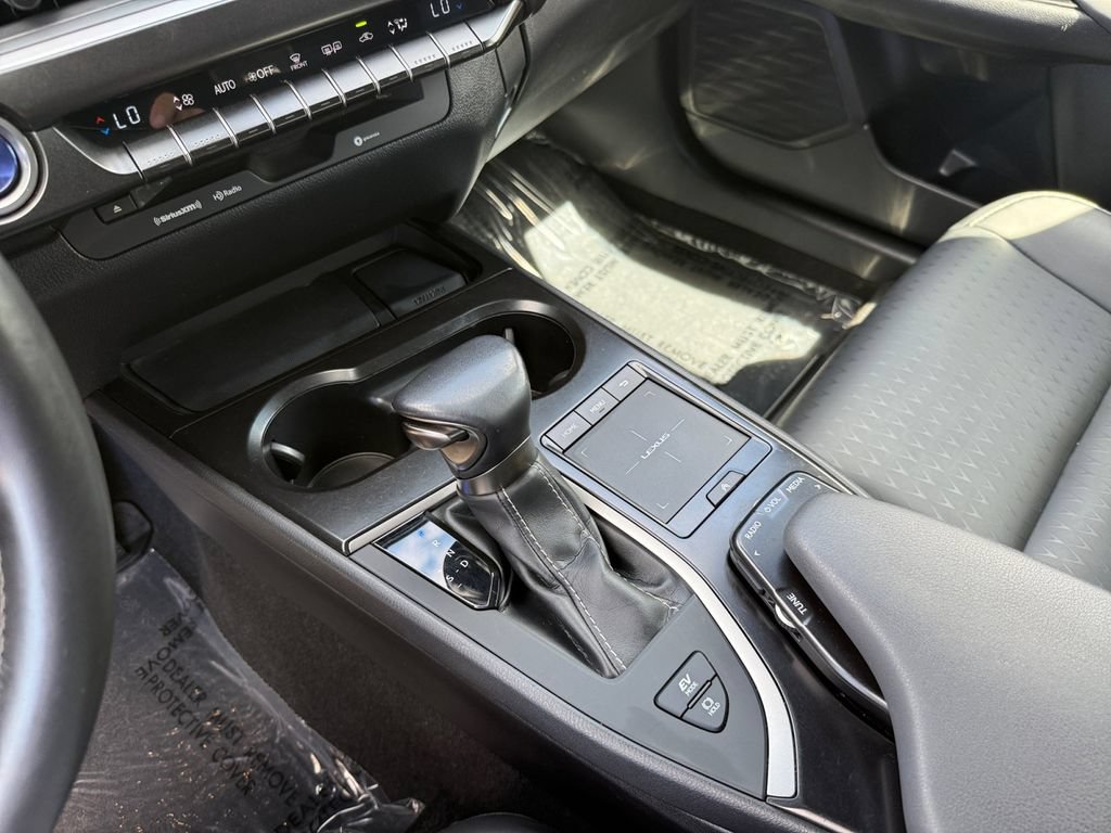 Used 2021 Lexus UX 250h w/ Accessory Package (Z2) AWD/4WD image 23
