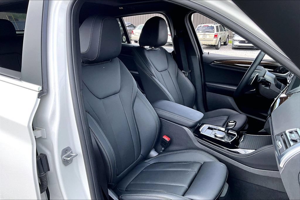 Certified 2025 BMW X4 xDrive30i w/ Convenience Package AWD/4WD image 29