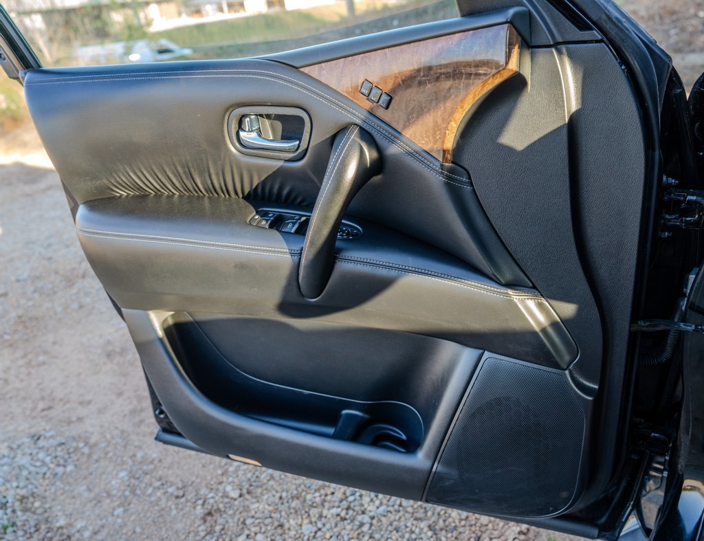 Used 2017 INFINITI QX80 2WD w/ Driver Assistance Package image 25