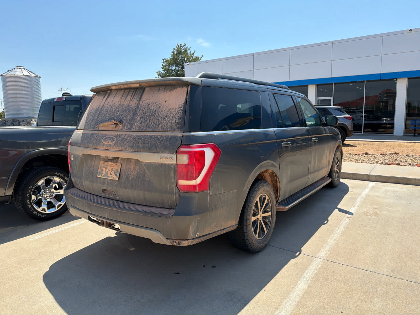 Used 2019 Ford Expedition Max XLT w/ Equipment Group 202A AWD/4WD image 6