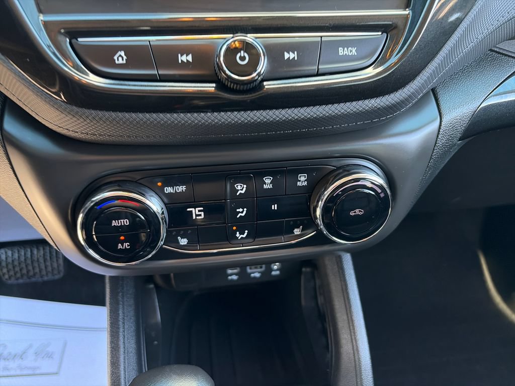 Used 2021 Chevrolet TrailBlazer LT w/ Premium Seating Package FWD image 22