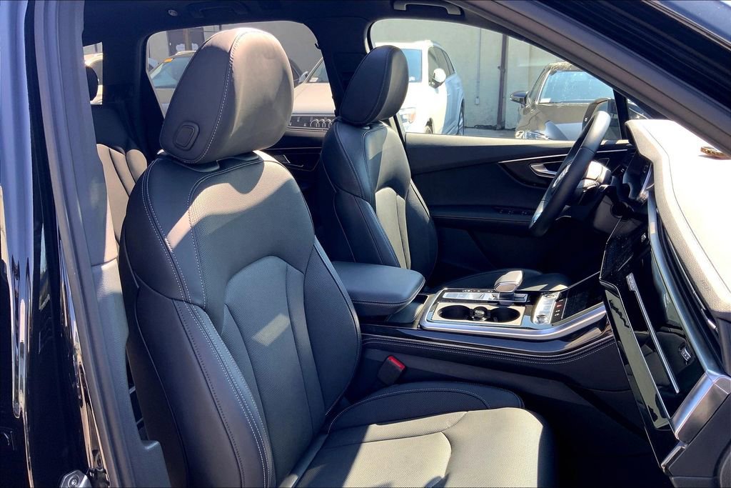 Certified 2025 Audi Q7 3.0T Prestige w/ Prestige Package image 8