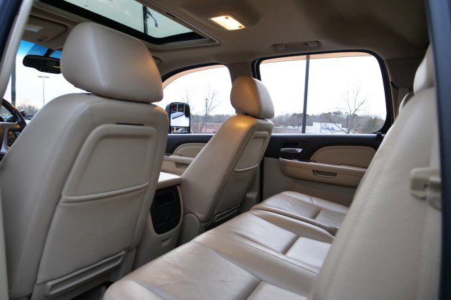 Used 2011 GMC Sierra 3500 Denali image 25