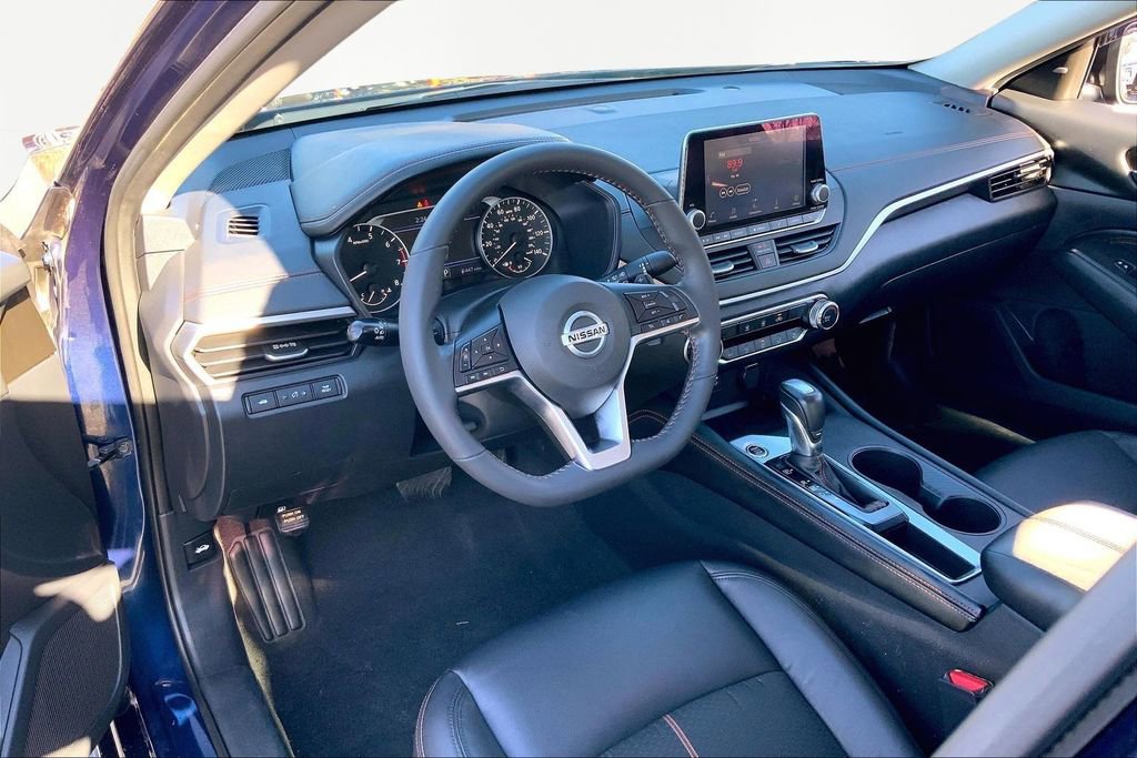 Used 2022 Nissan Altima 2.5 SR image 12