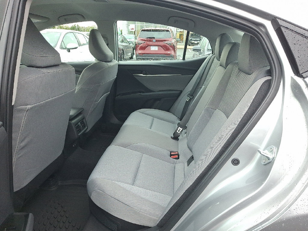 Used 2026 Toyota Camry LE FWD image 10