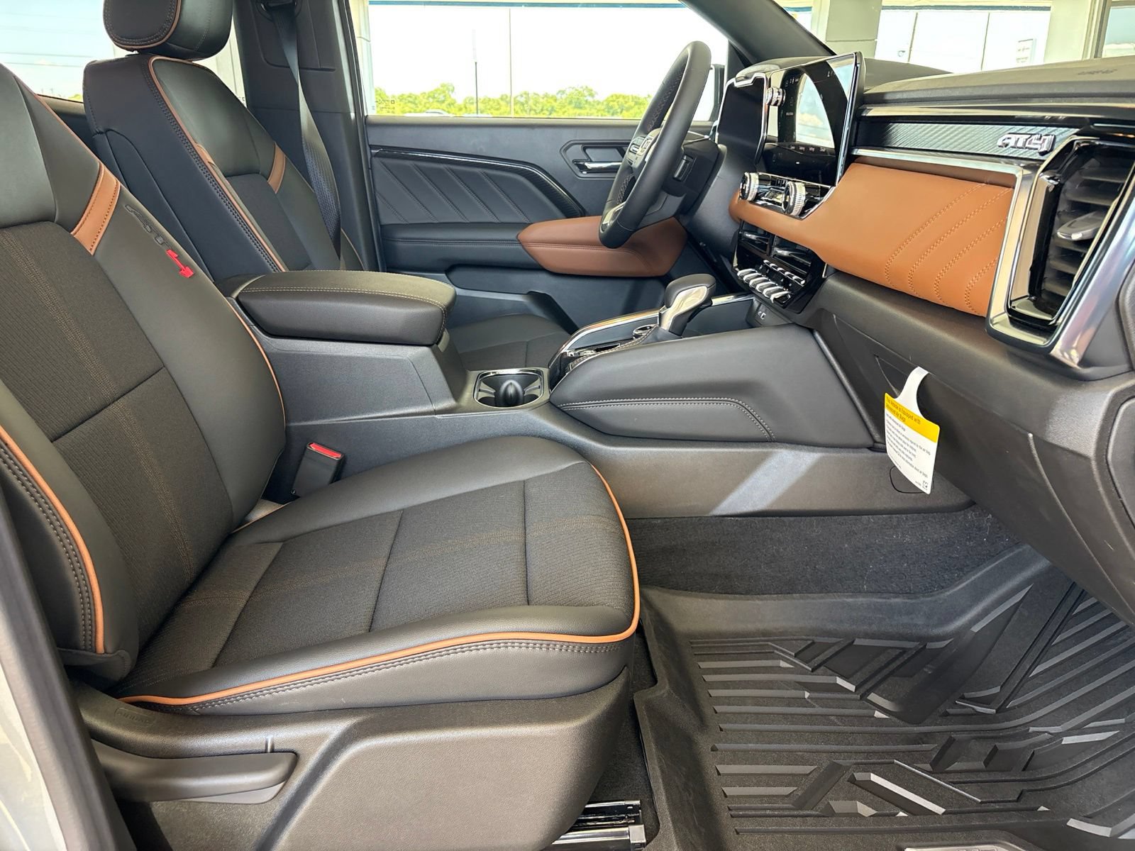 New 2026 GMC Canyon AT4 AWD/4WD image 14
