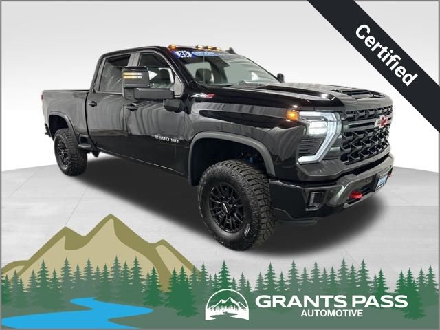 Used 2025 Chevrolet Silverado 2500 ZR2 w/ Technology Package image 1