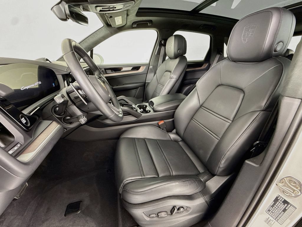 Certified 2025 Porsche Cayenne GTS w/ Premium Package Plus AWD/4WD image 5