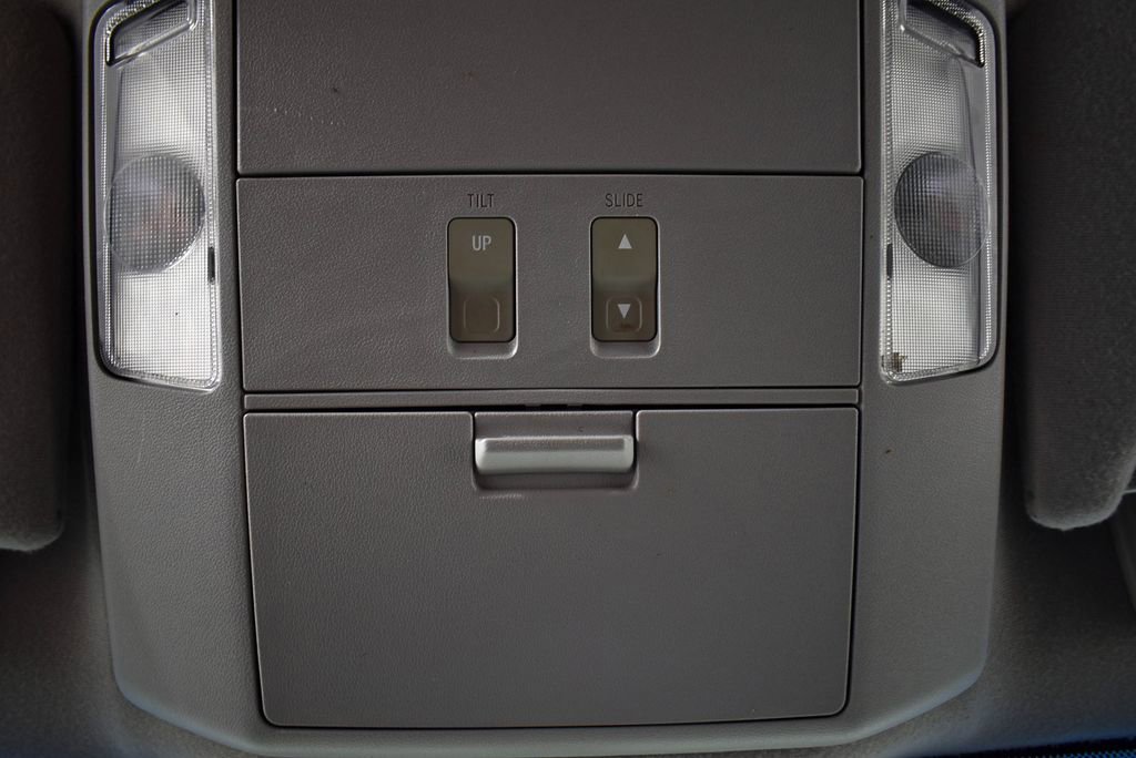 Used 2010 Toyota Sequoia Platinum image 34