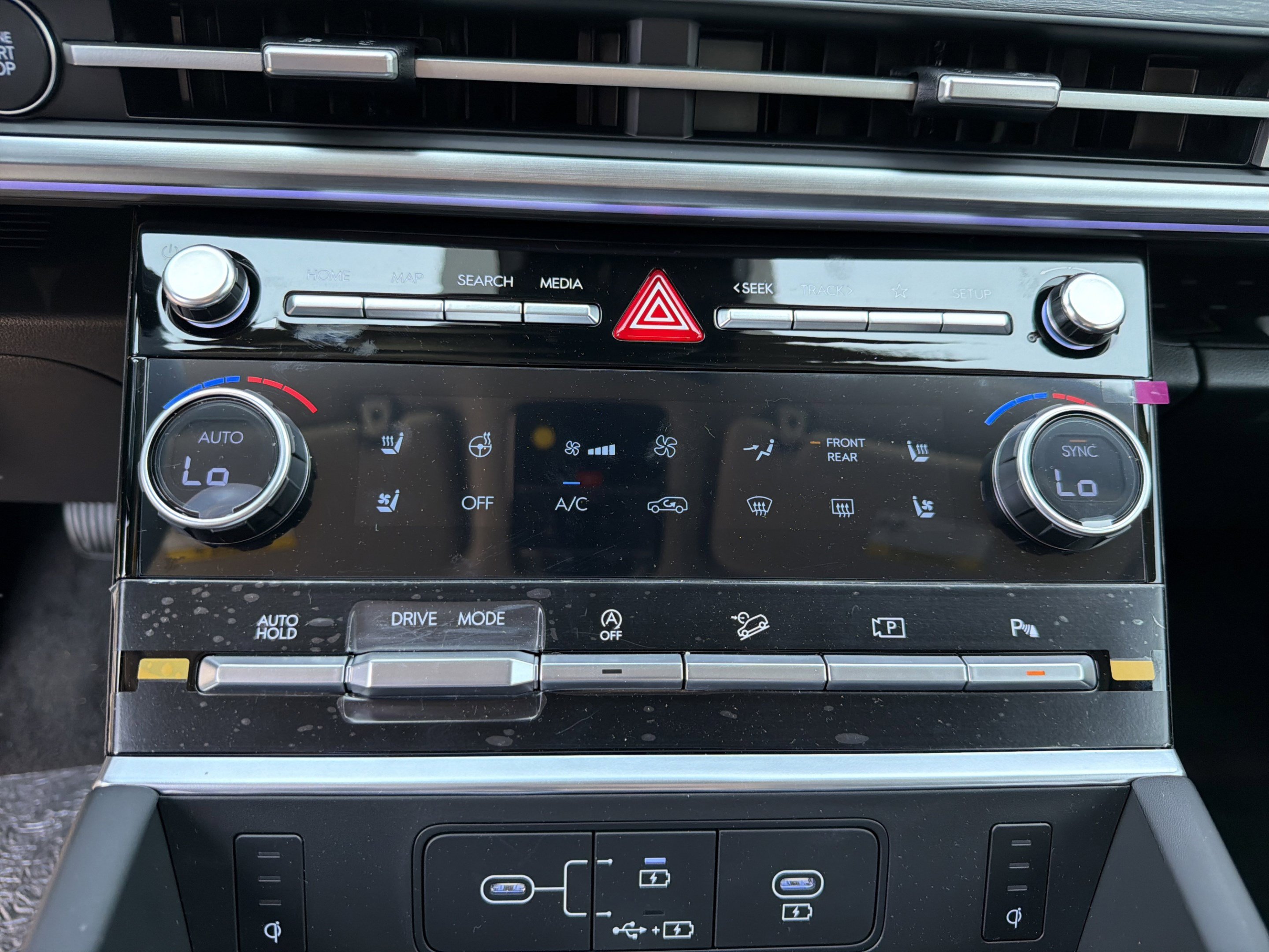 New 2026 Hyundai Santa Fe Limited FWD image 22