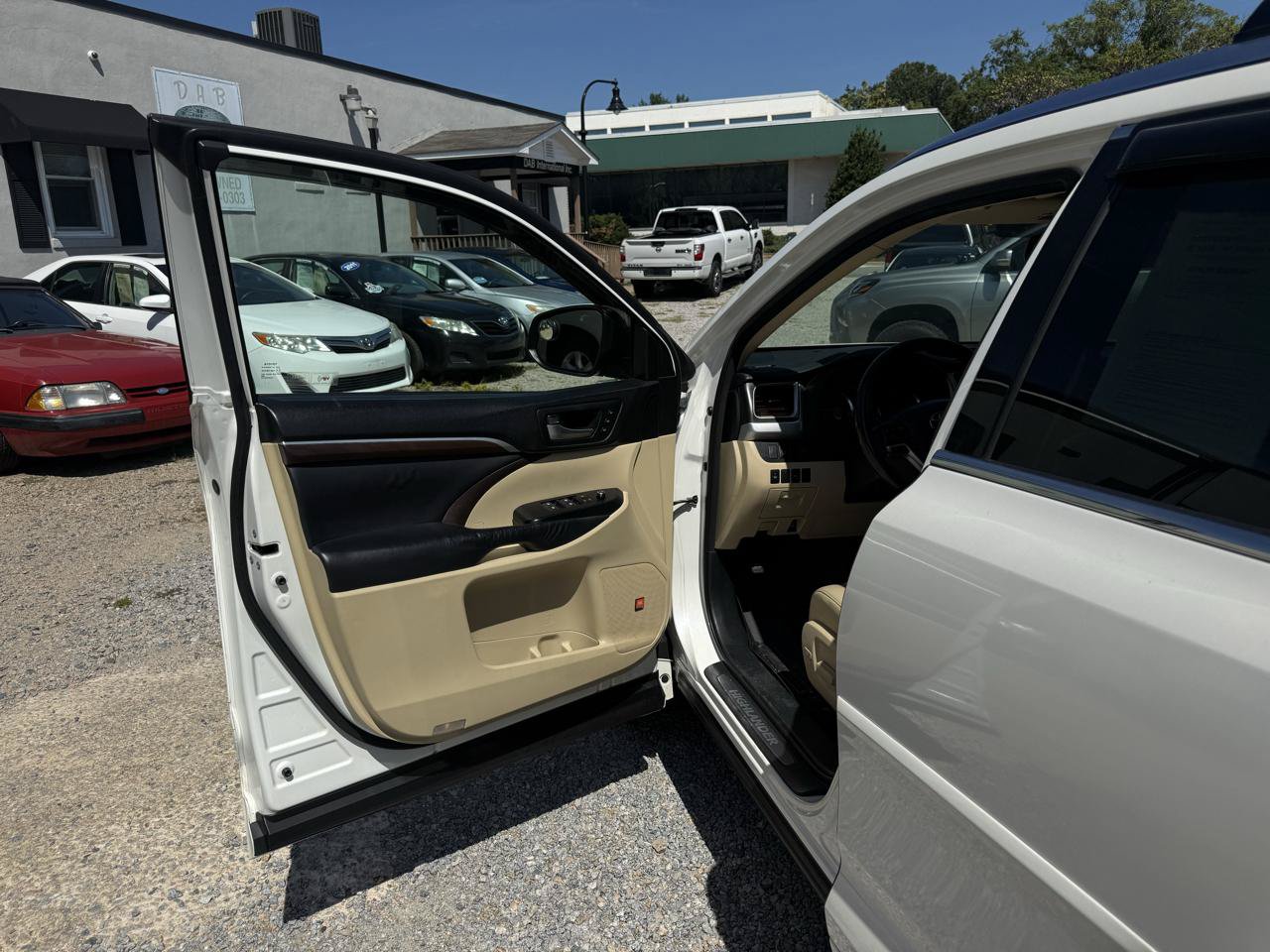 Used 2015 Toyota Highlander Limited AWD/4WD image 13