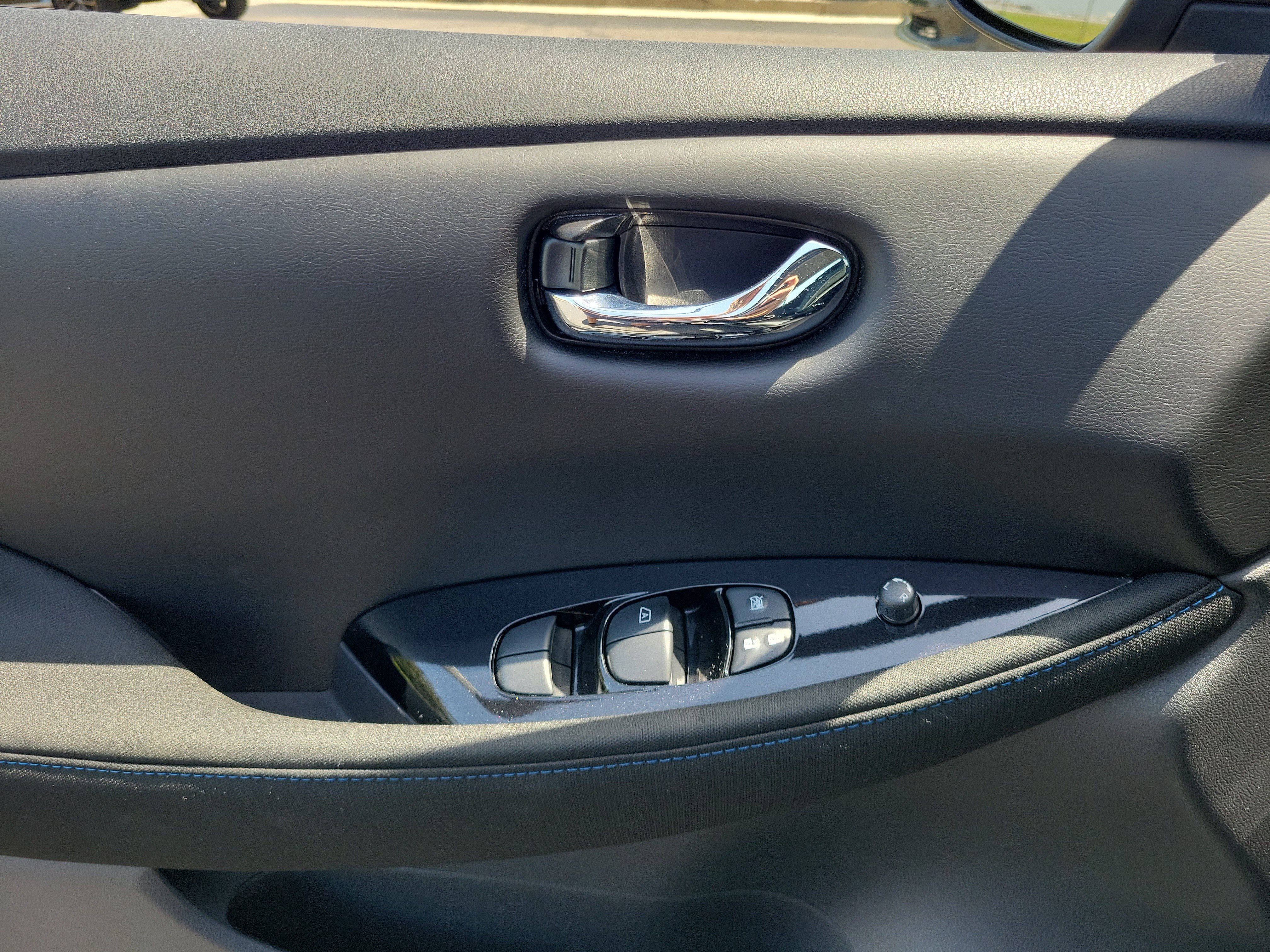 Certified 2024 Nissan Leaf SV Plus FWD image 17