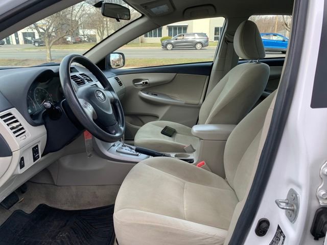 Used 2013 Toyota Corolla LE image 13