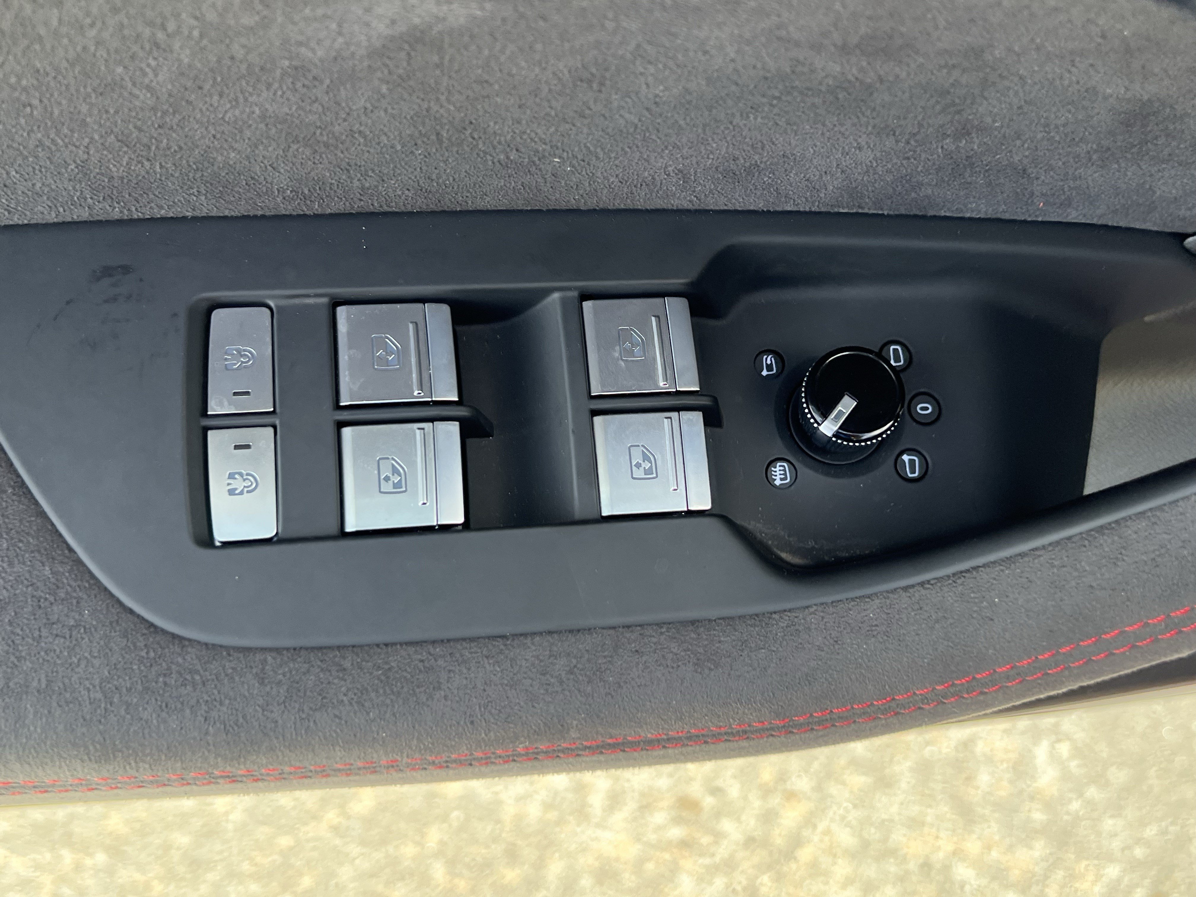 Certified 2025 Audi RS 6 performance AWD/4WD image 15