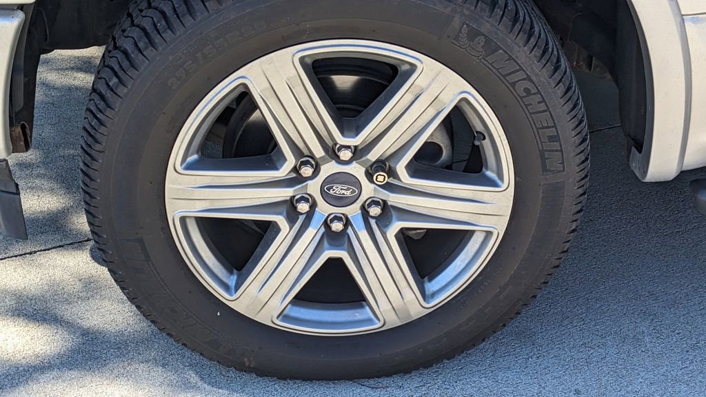 Used 2018 Ford F150 XLT w/ Equipment Group 302A Luxury image 10