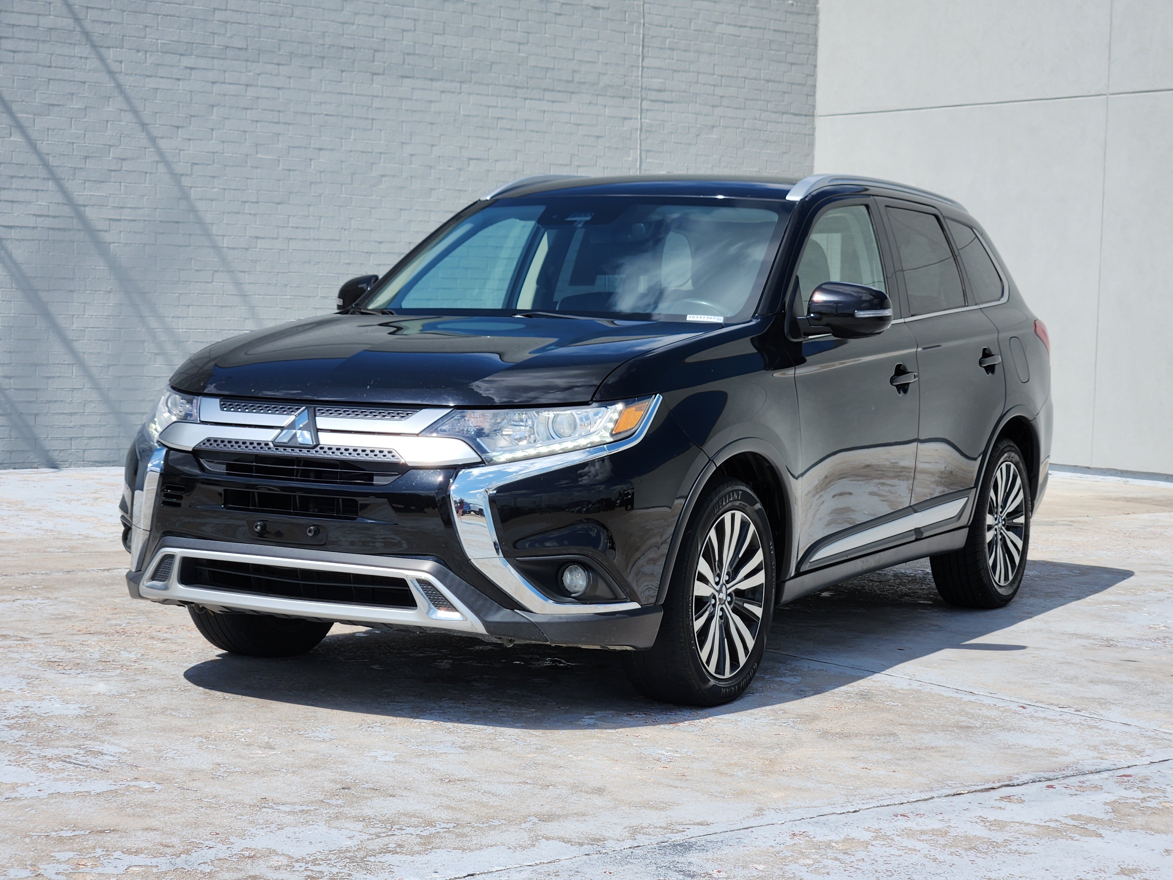 Used 2020 Mitsubishi Outlander SE FWD image 4