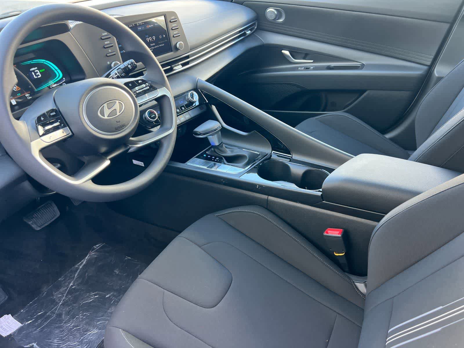 New 2025 Hyundai Elantra Blue FWD image 11