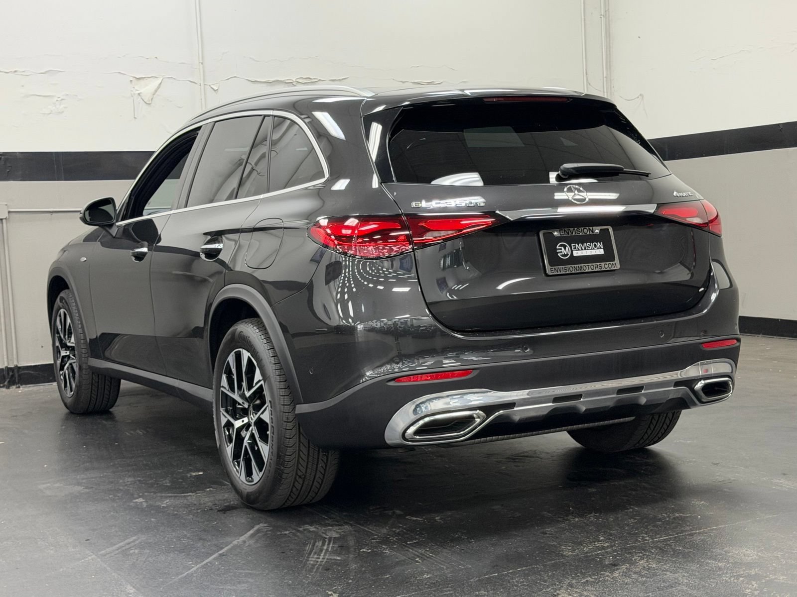 Used 2025 Mercedes-Benz GLC 350e 4MATIC image 10