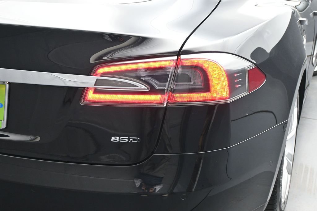 Used 2015 Tesla Model S 85D AWD/4WD image 9